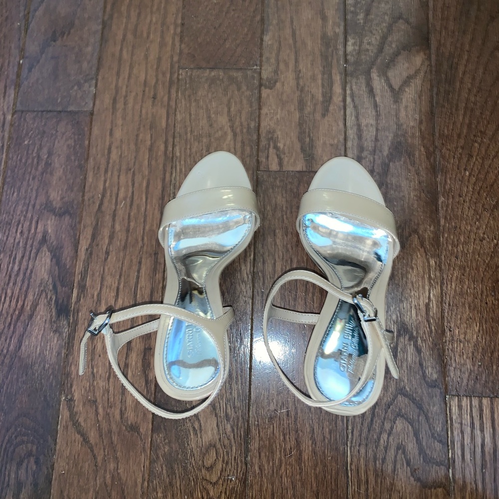 Gianni Bini nude heels